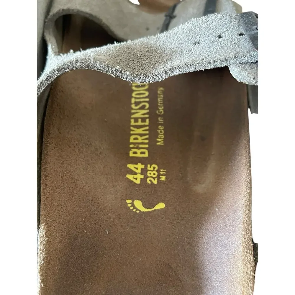 Birkenstock Arizona sandals in a taupe M:11